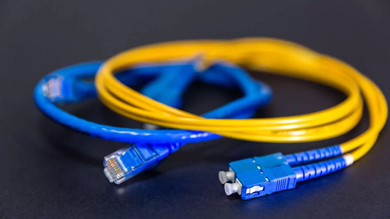 Cable-fibra-optica Cable-fibra-optica